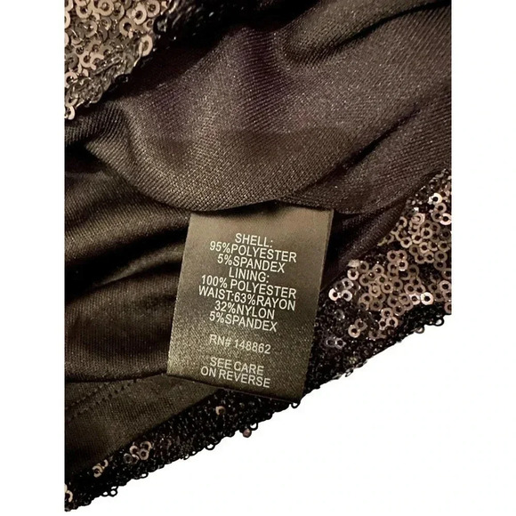 Torrid Women's Black Sequin Pull-on Holiday Pencil Midi Skirt Size 1 - Picture 5 of 8